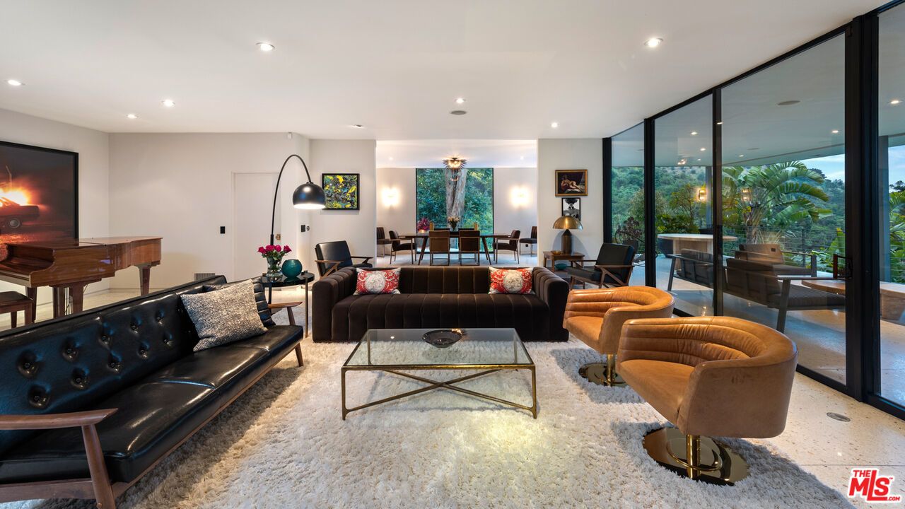 10556 Fontenelle Way - 1 property image