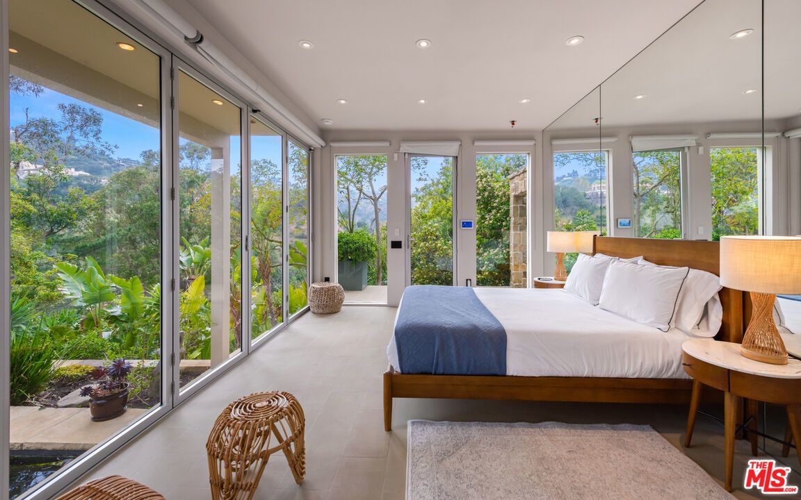 10556 Fontenelle Way - 1 property image