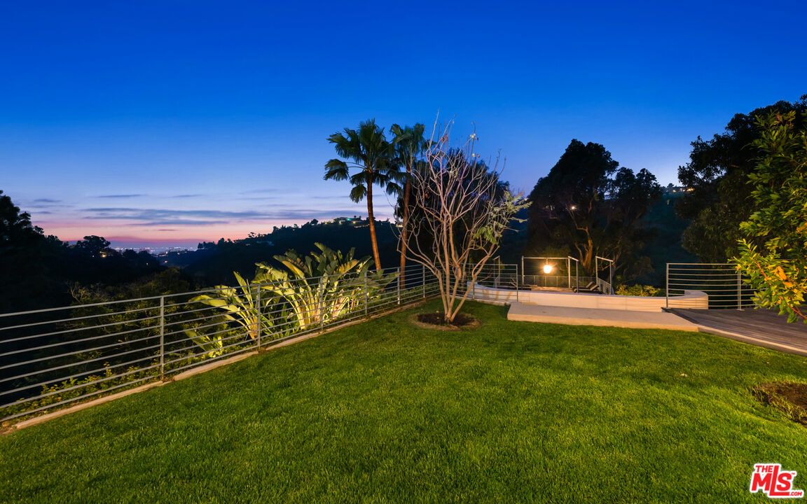 10556 Fontenelle Way - 1 property image