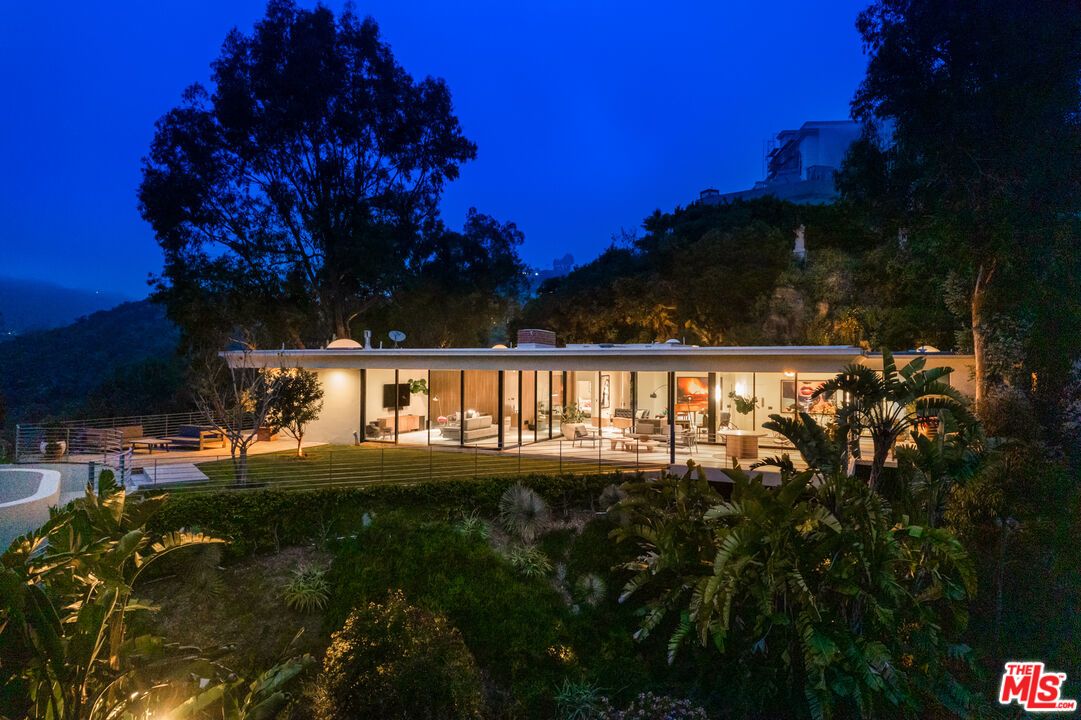 10556 Fontenelle Way - 1 property image