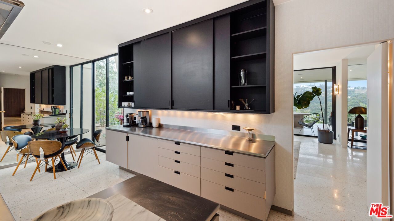 10556 Fontenelle Way - 1 property image