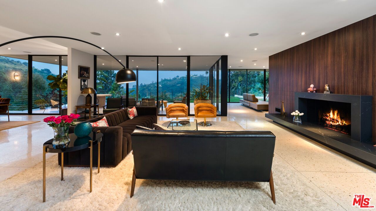 10556 Fontenelle Way - 1 property image