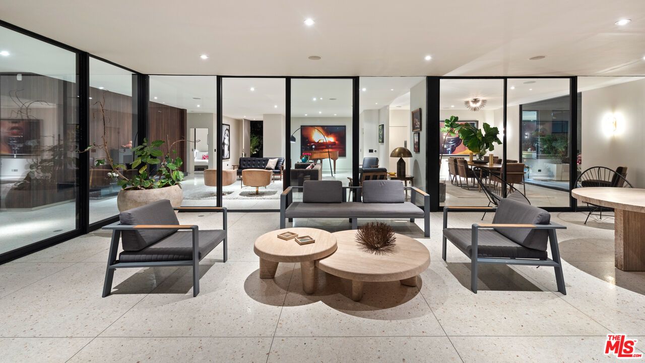 10556 Fontenelle Way - 1 property image