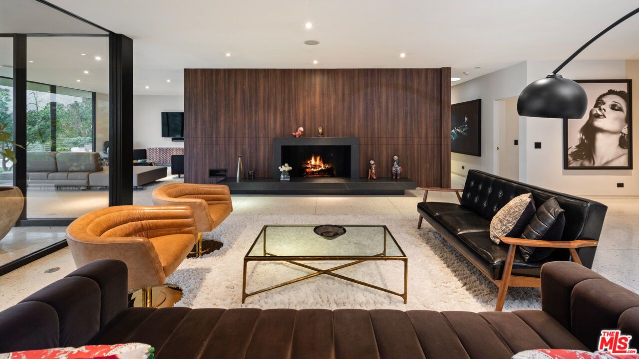 10556 Fontenelle Way - 1 property image