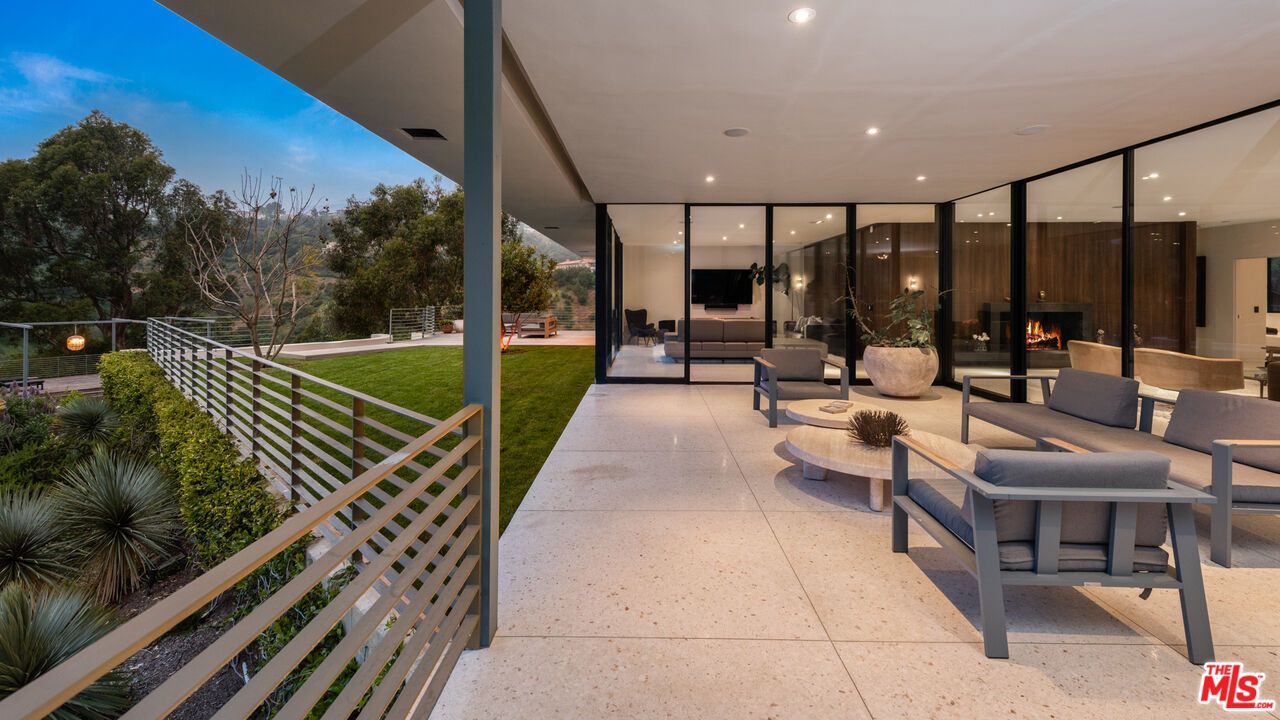 10556 Fontenelle Way - 1 property image