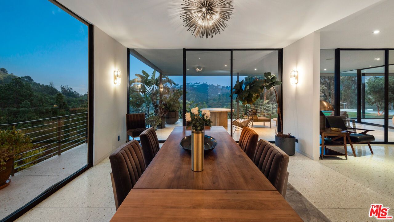 10556 Fontenelle Way - 1 property image