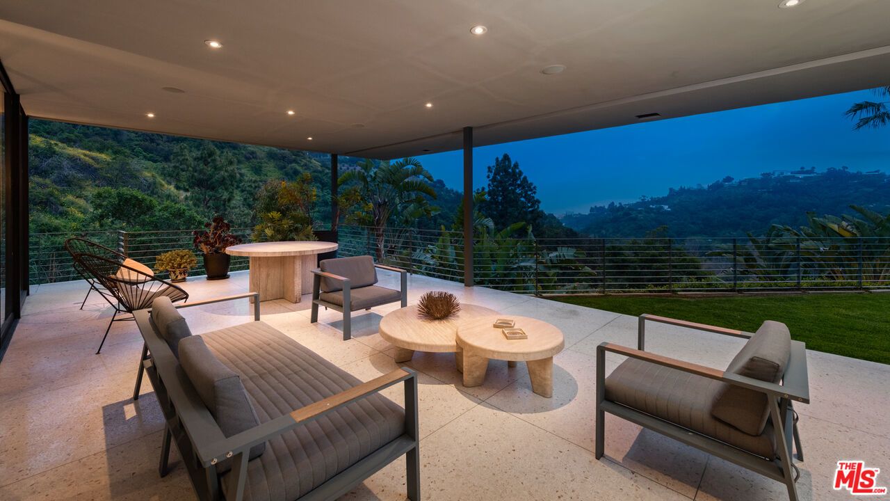 10556 Fontenelle Way - 1 property image