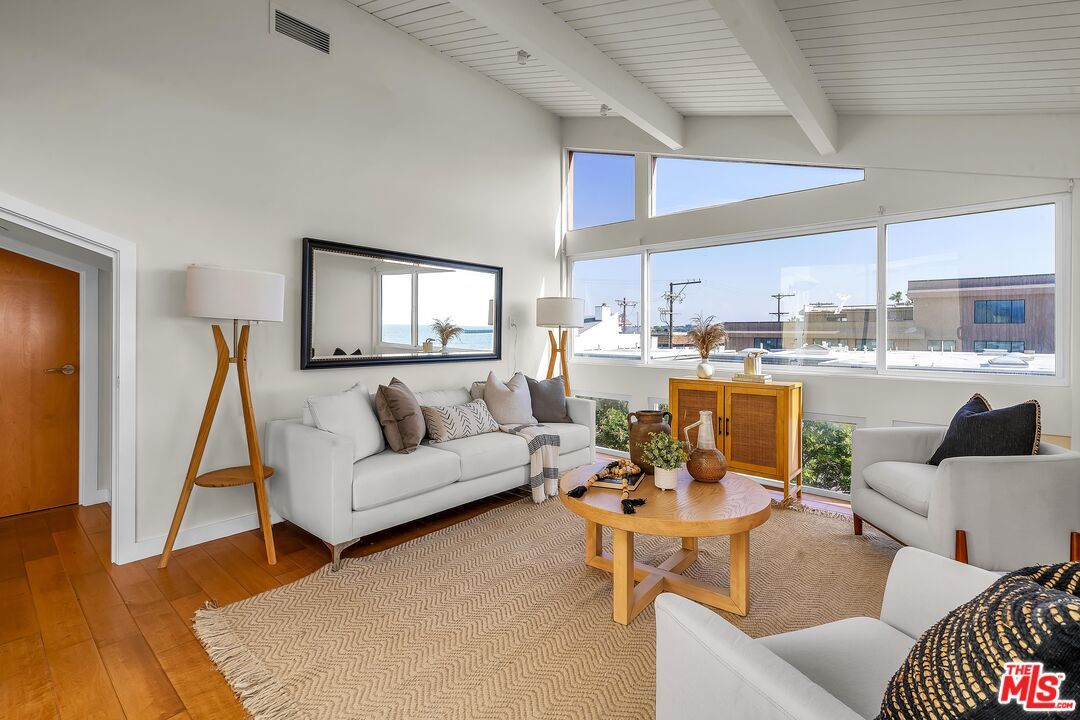 4 Lighthouse Street - 13 property image