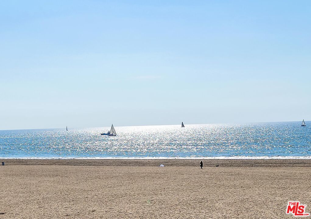 4 Lighthouse Street - 13 property image