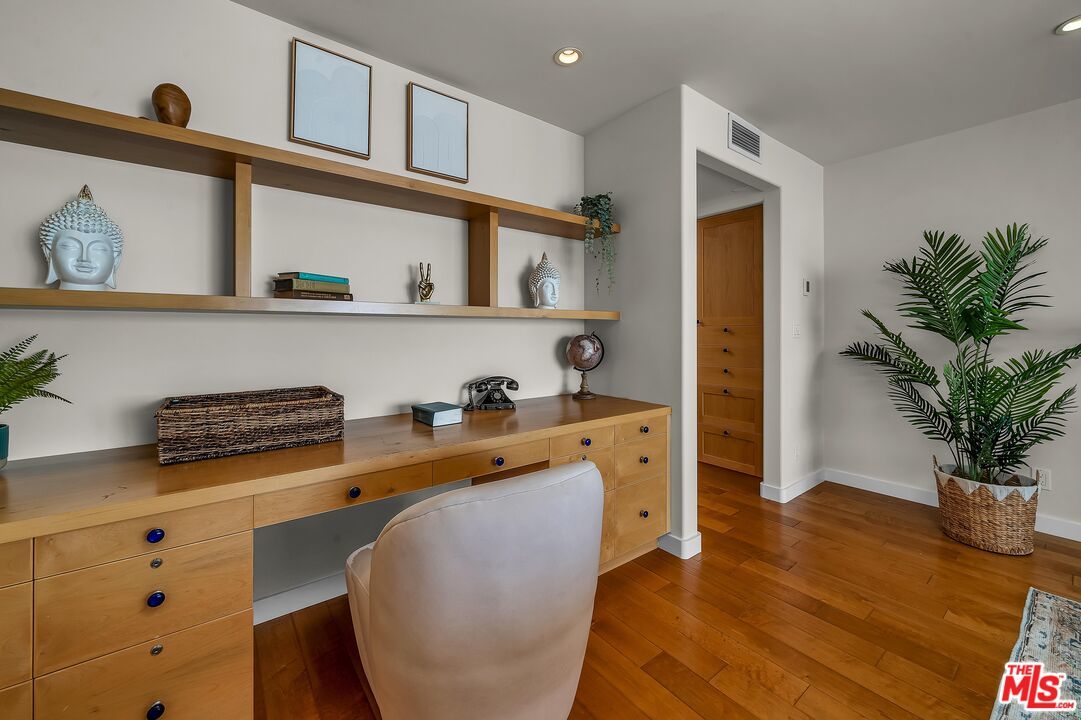 4 Lighthouse Street - 13 property image