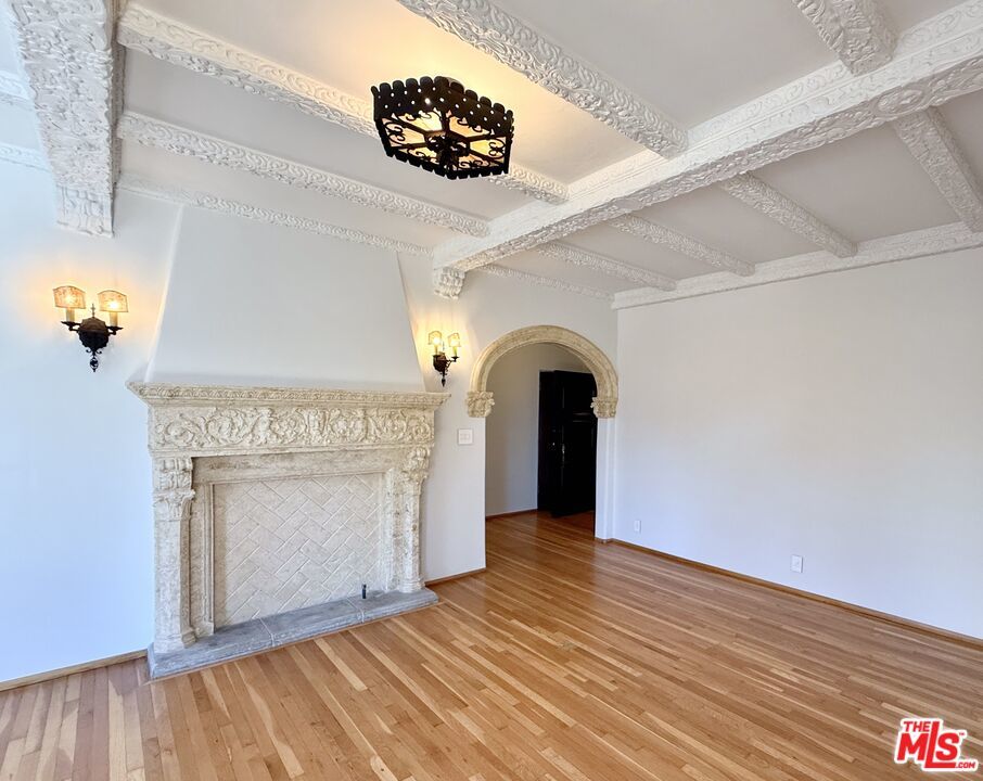 1302 North Sweetzer Avenue - 202 property image