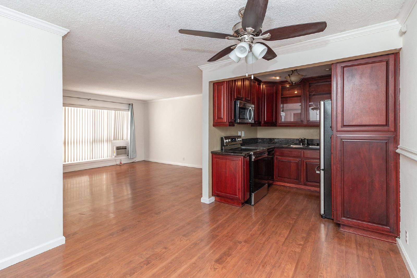 6199 Canterbury Dr #206 - #206 property image