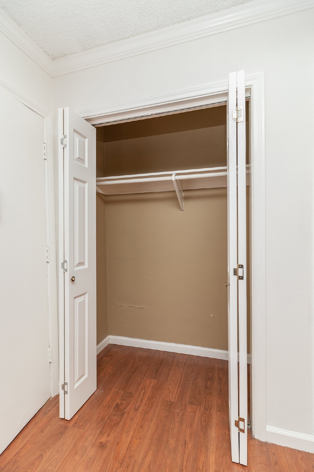 6199 Canterbury Dr #206 - #206 property image