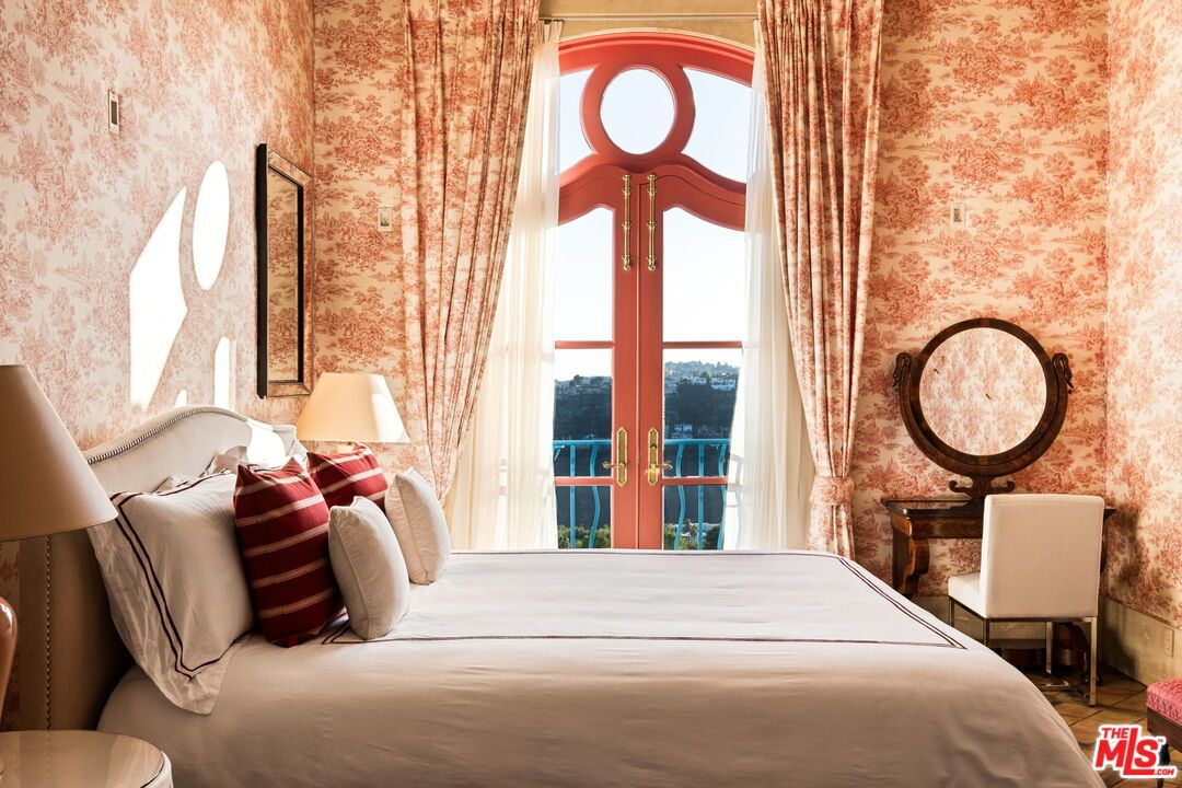 7398 Pyramid Place - 1 property image