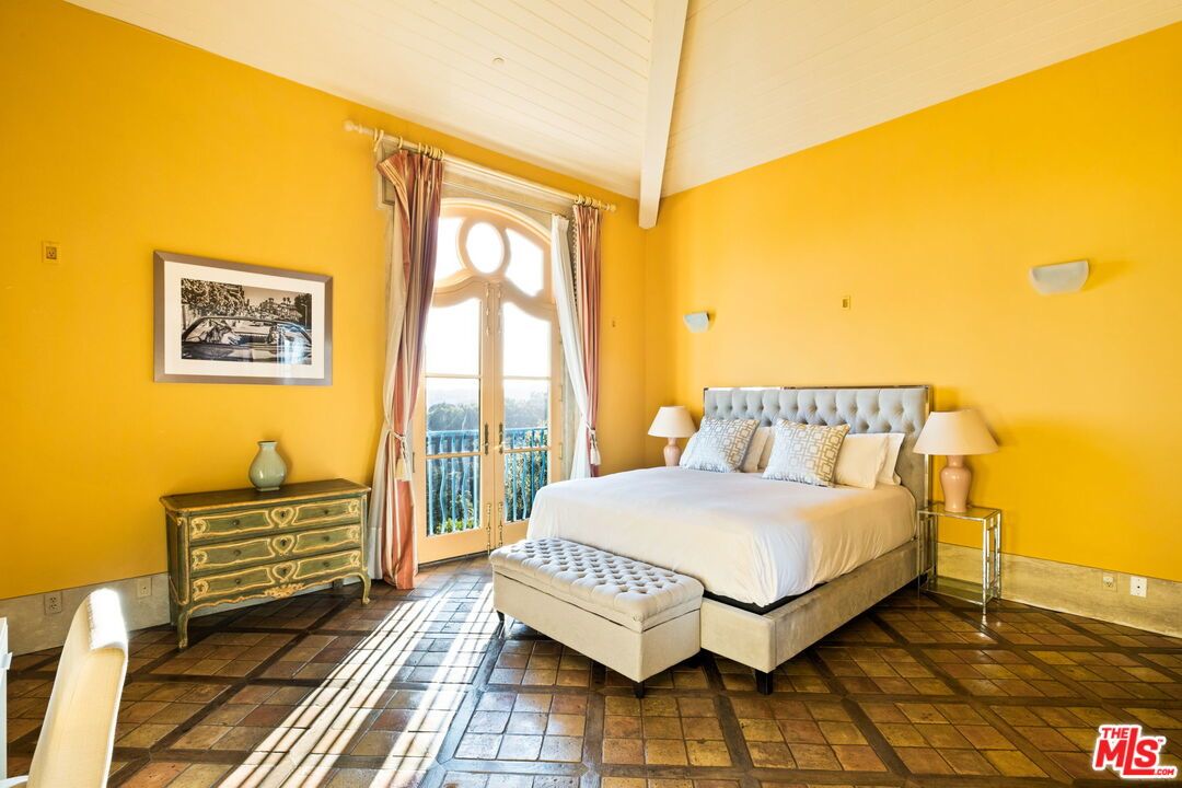 7398 Pyramid Place - 1 property image