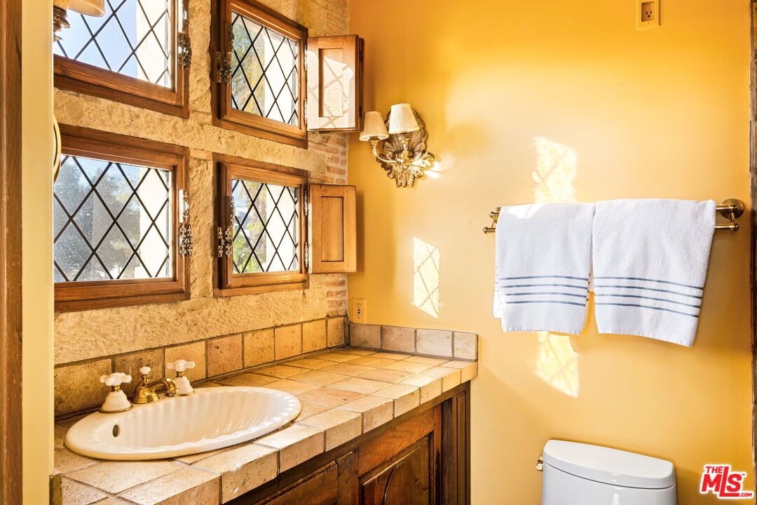 7398 Pyramid Place - 1 property image