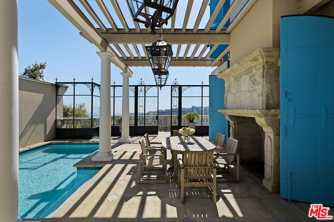 7398 Pyramid Place - 1 property image