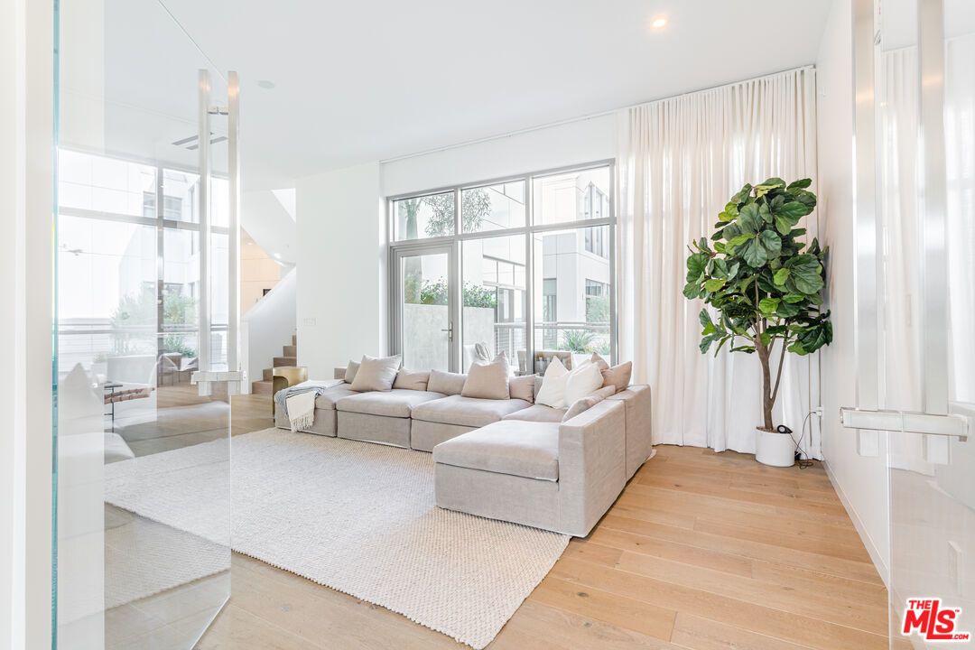 8600 Wilshire Boulevard - 1 property image