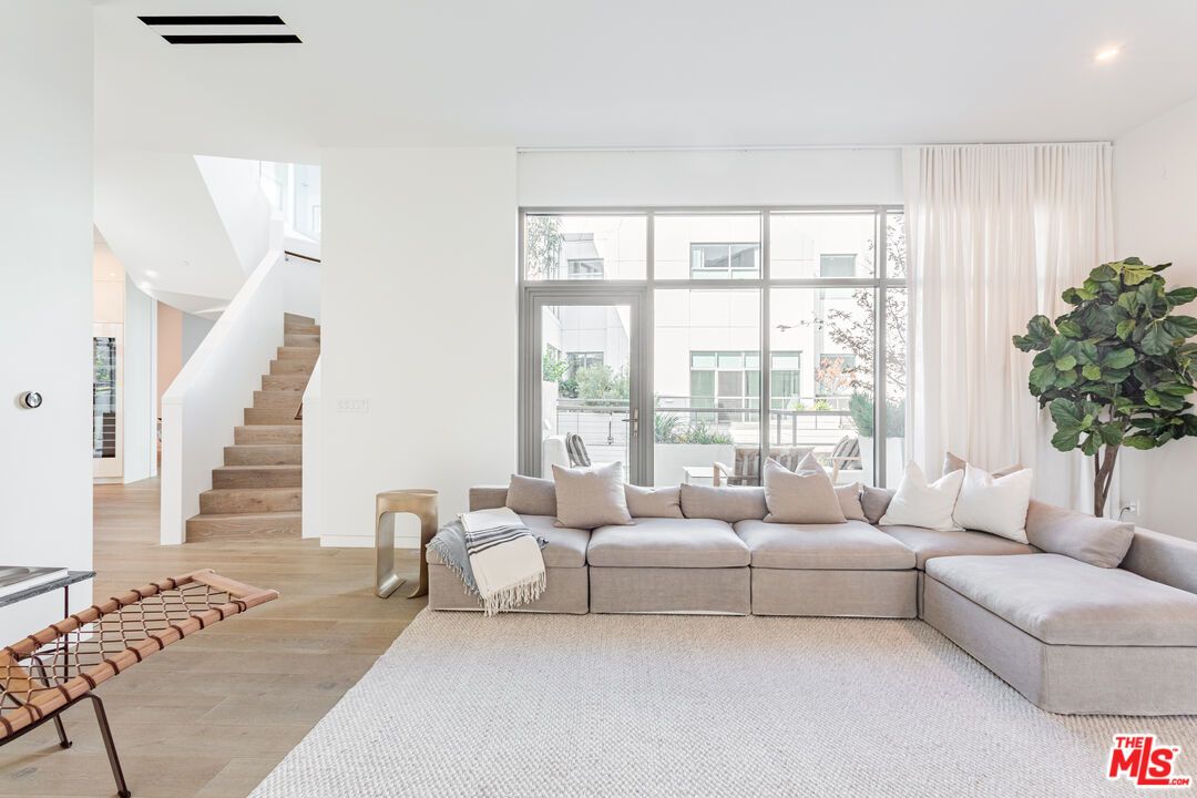 8600 Wilshire Boulevard - 1 property image