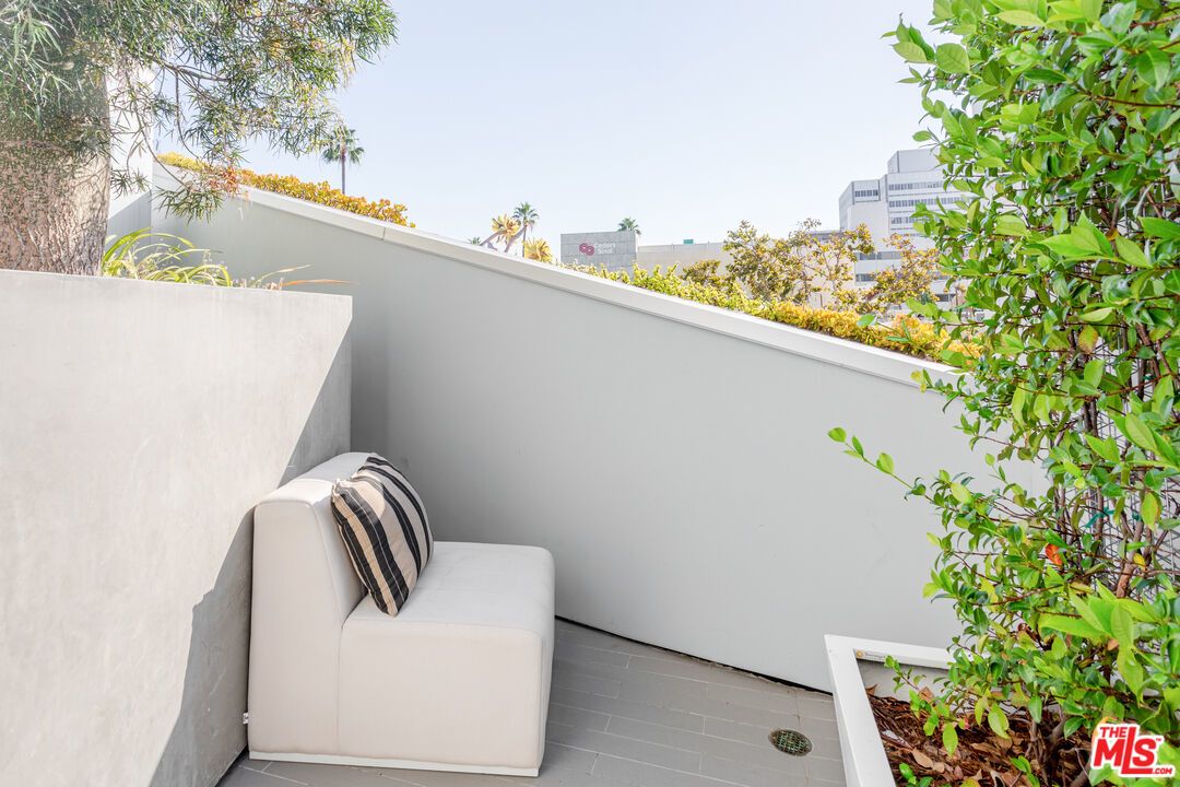 8600 Wilshire Boulevard - 1 property image