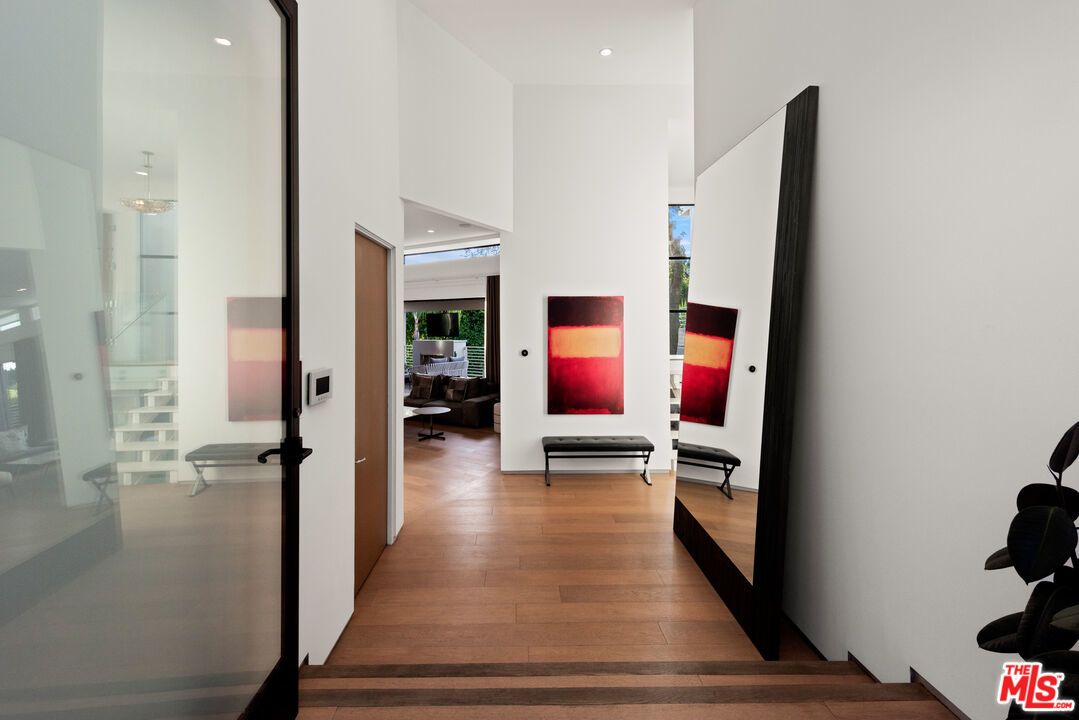 1085 Carolyn Way - 1 property image