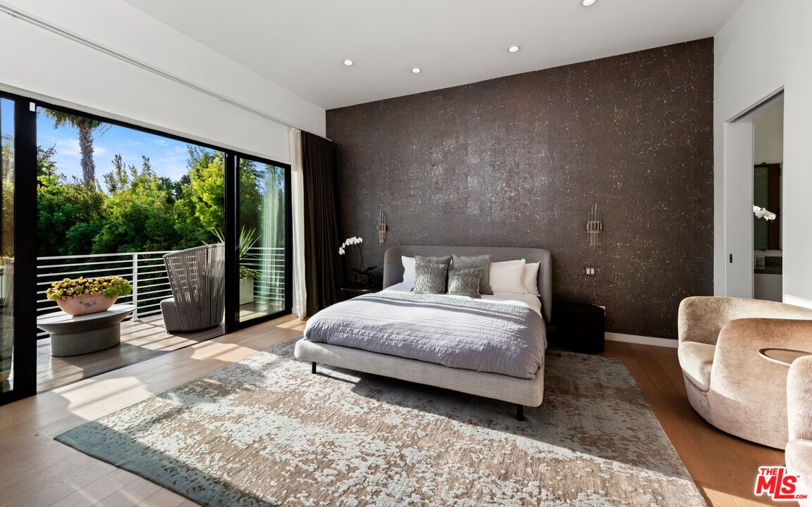 1085 Carolyn Way - 1 property image