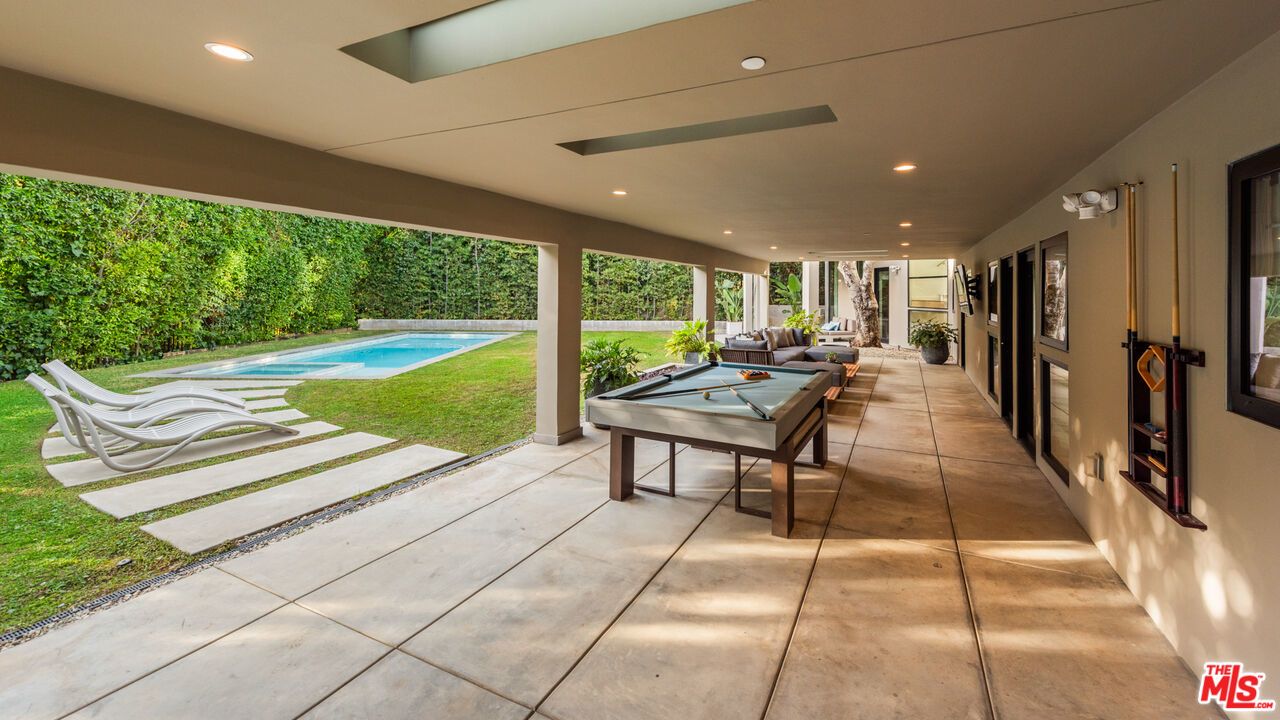 1085 Carolyn Way - 1 property image