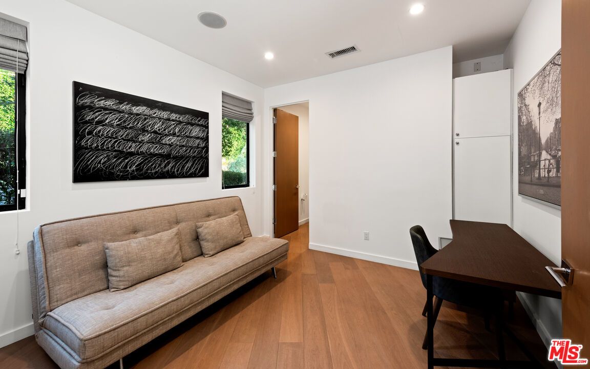 1085 Carolyn Way - 1 property image