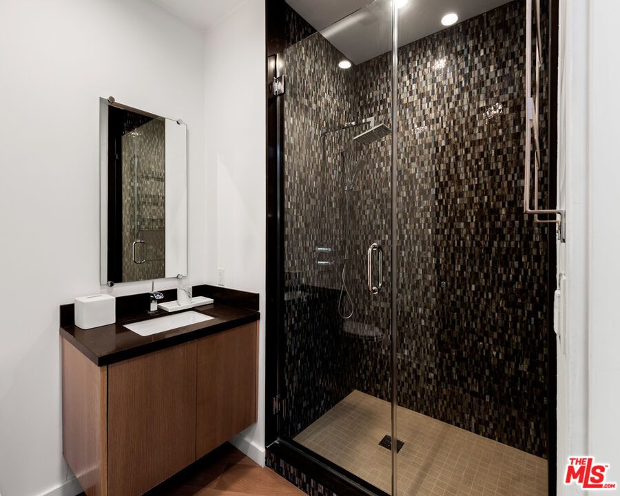 1085 Carolyn Way - 1 property image