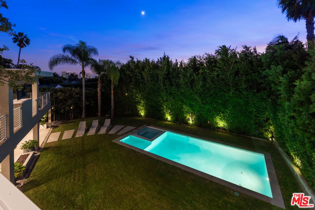 1085 Carolyn Way - 1 property image