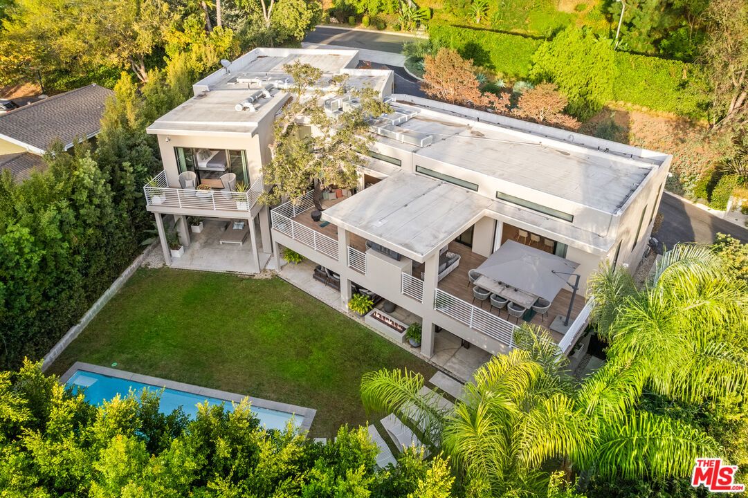 1085 Carolyn Way - 1 property image