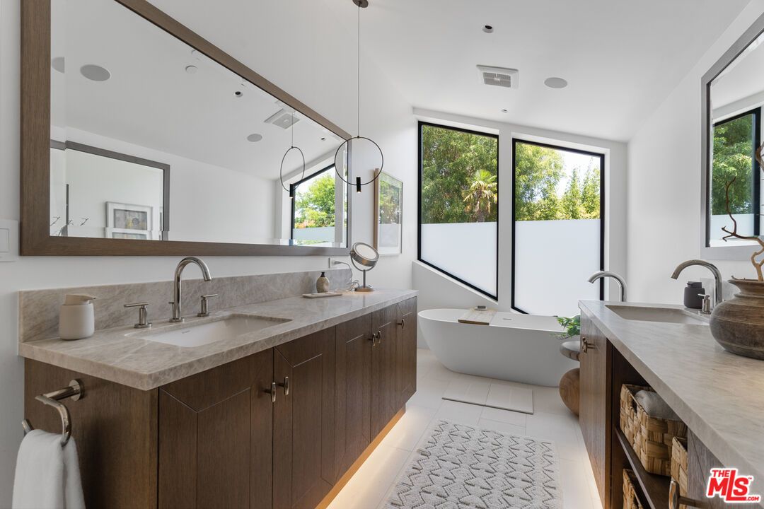 929 Marco Place - 1 property image