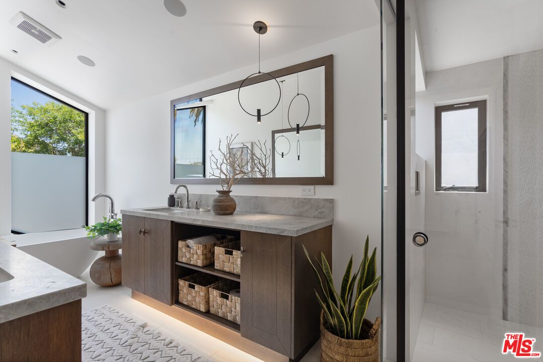 929 Marco Place - 1 property image