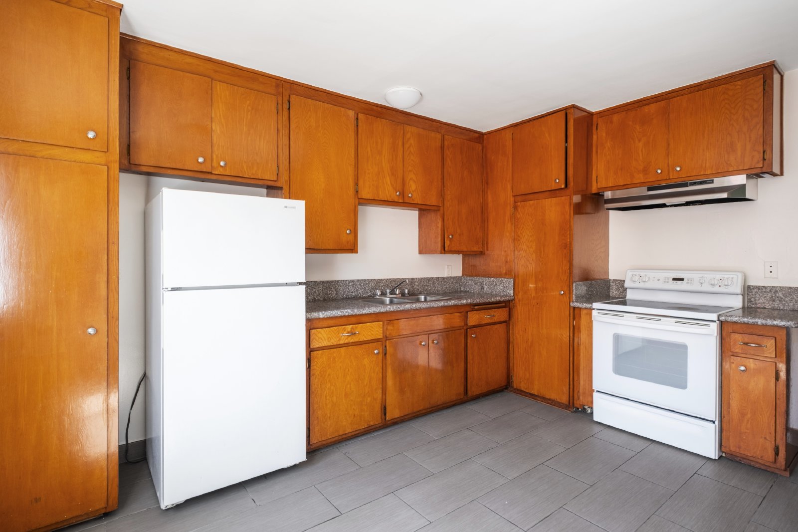 710 East 6th Street - 6 property image