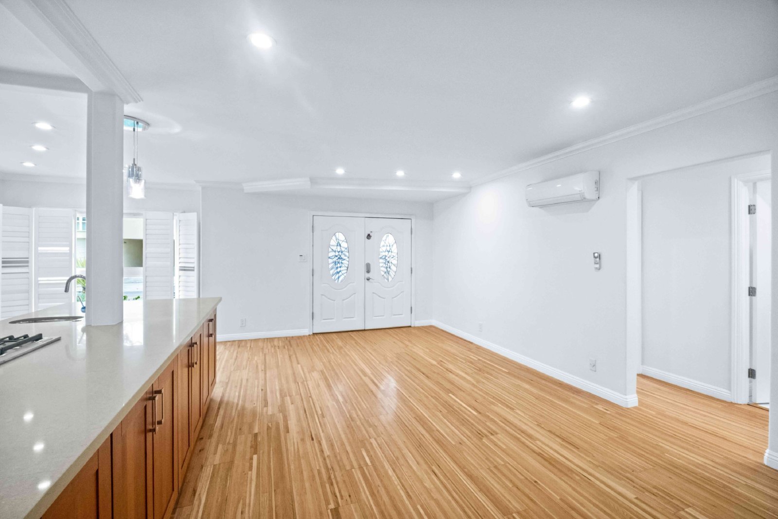 332 Rexford Drive - 1 property image