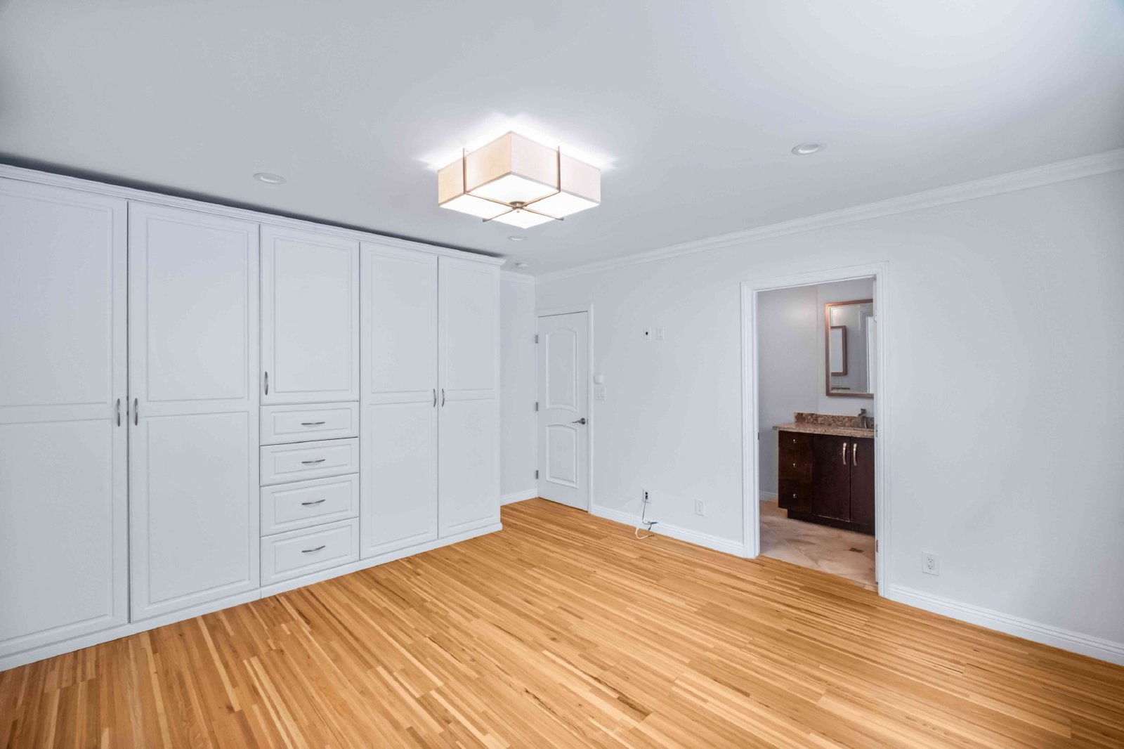 332 Rexford Drive - 1 property image