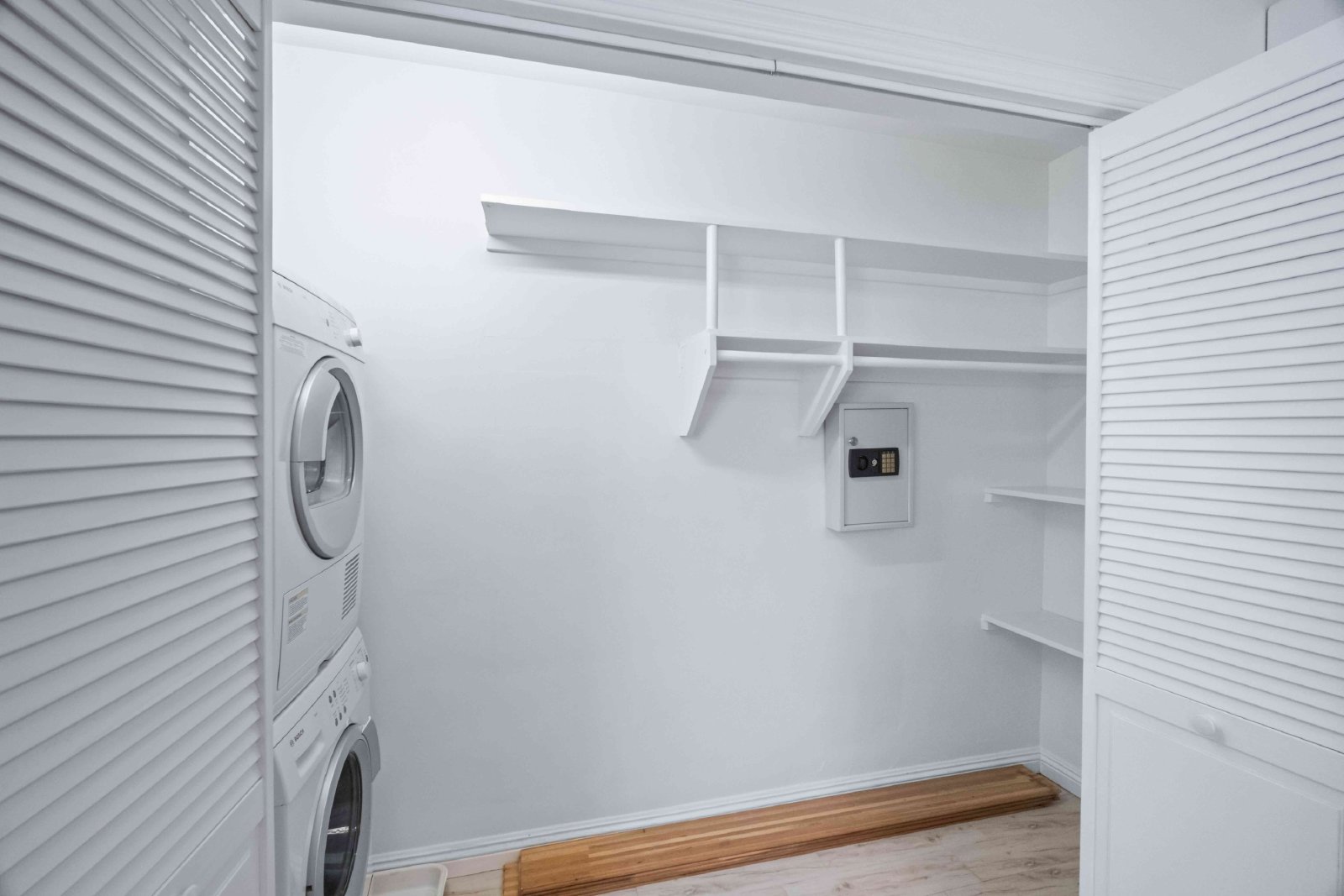332 Rexford Drive - 1 property image
