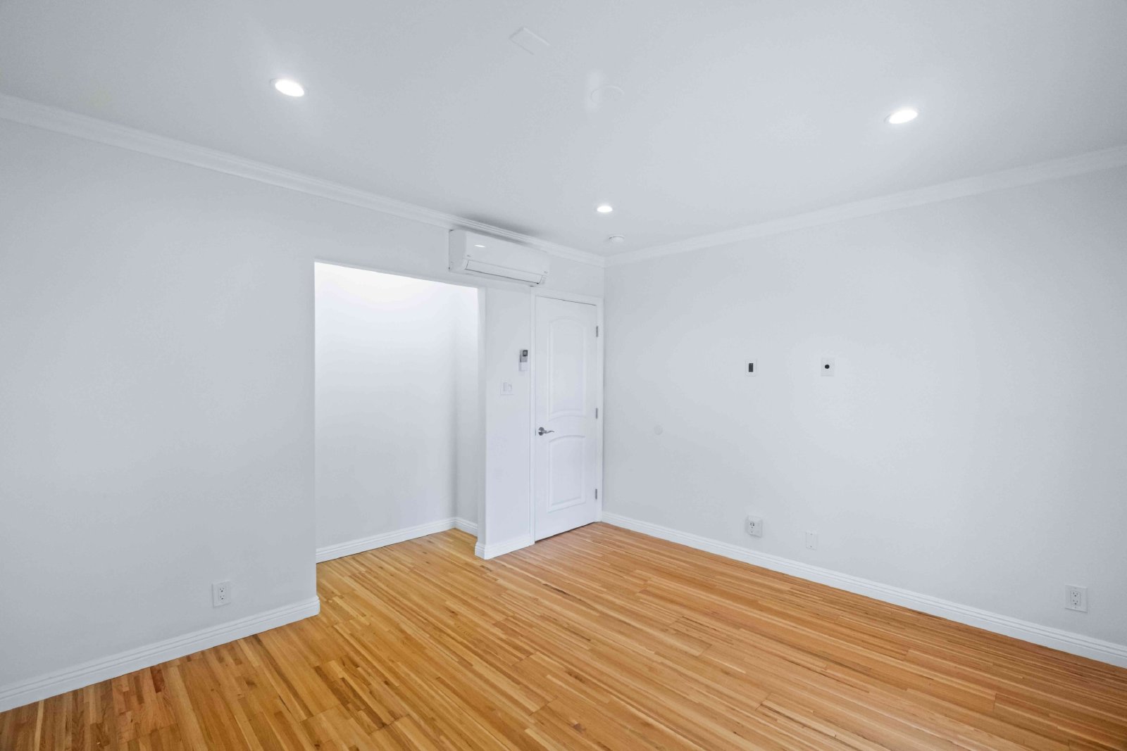 332 Rexford Drive - 1 property image