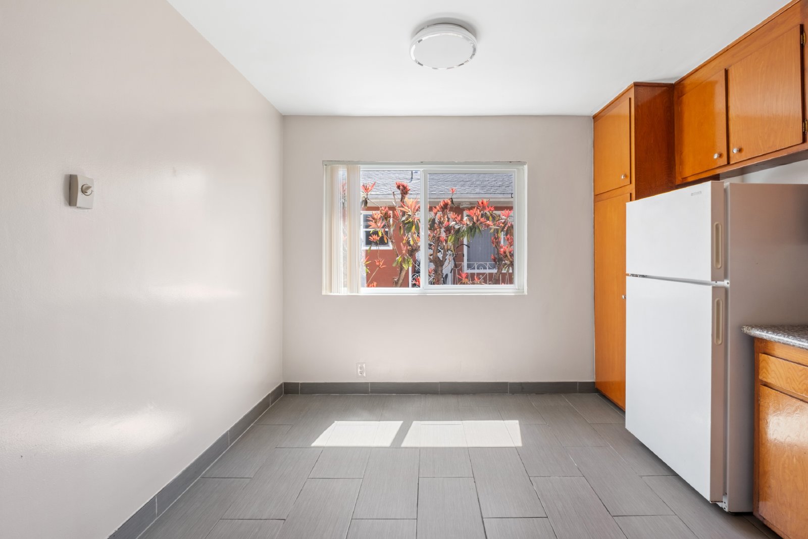 710 East 6th Street - 6 property image
