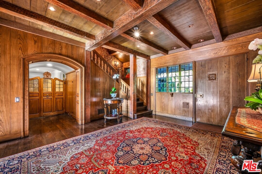 829 Whittier Drive - 1 property image