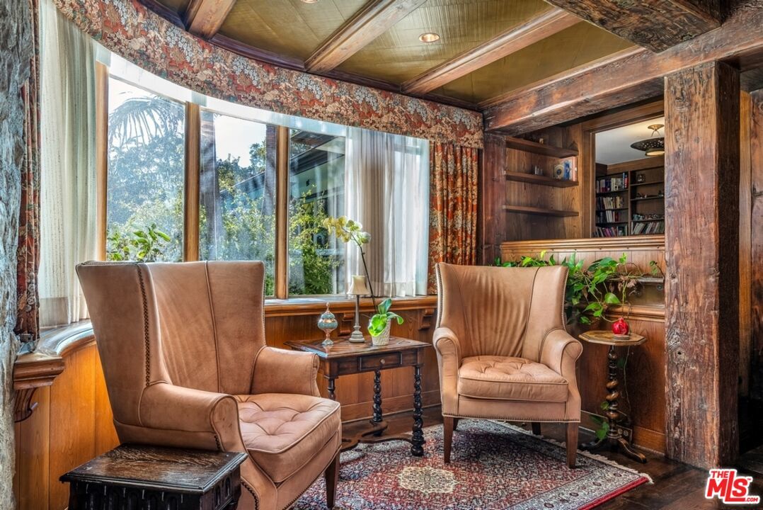 829 Whittier Drive - 1 property image