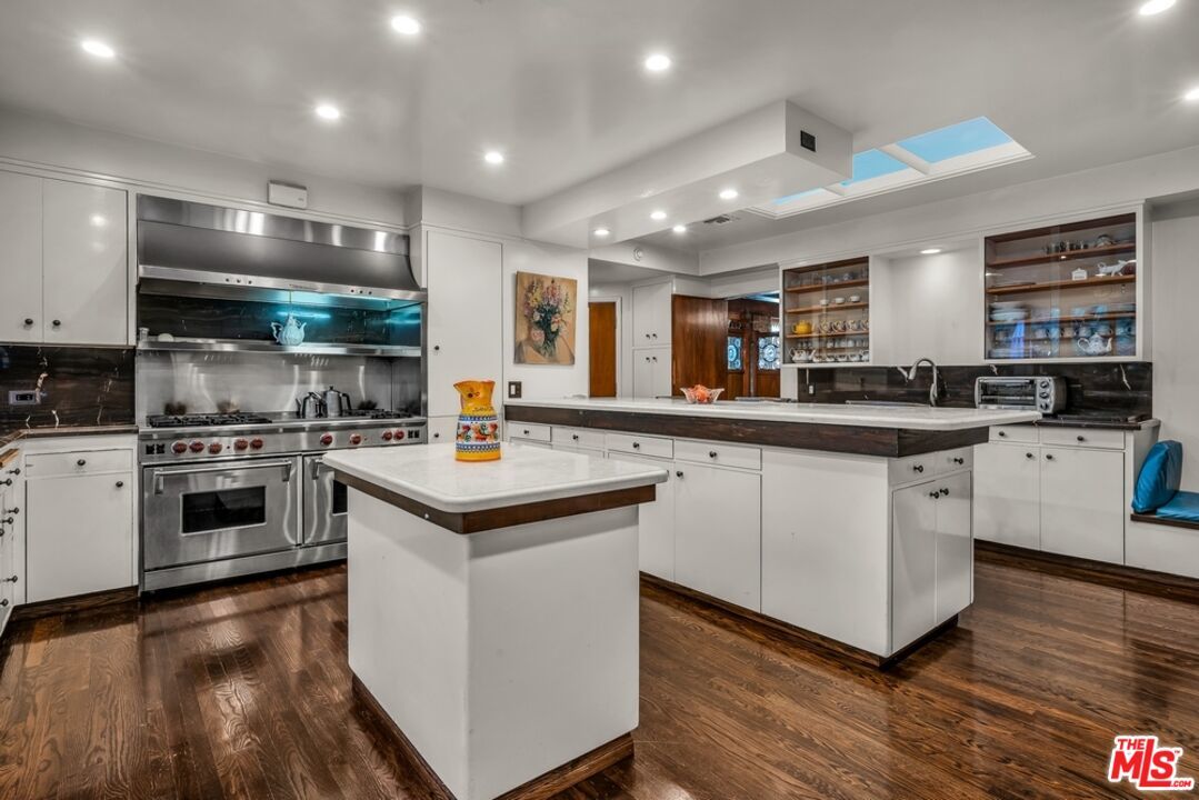 829 Whittier Drive - 1 property image