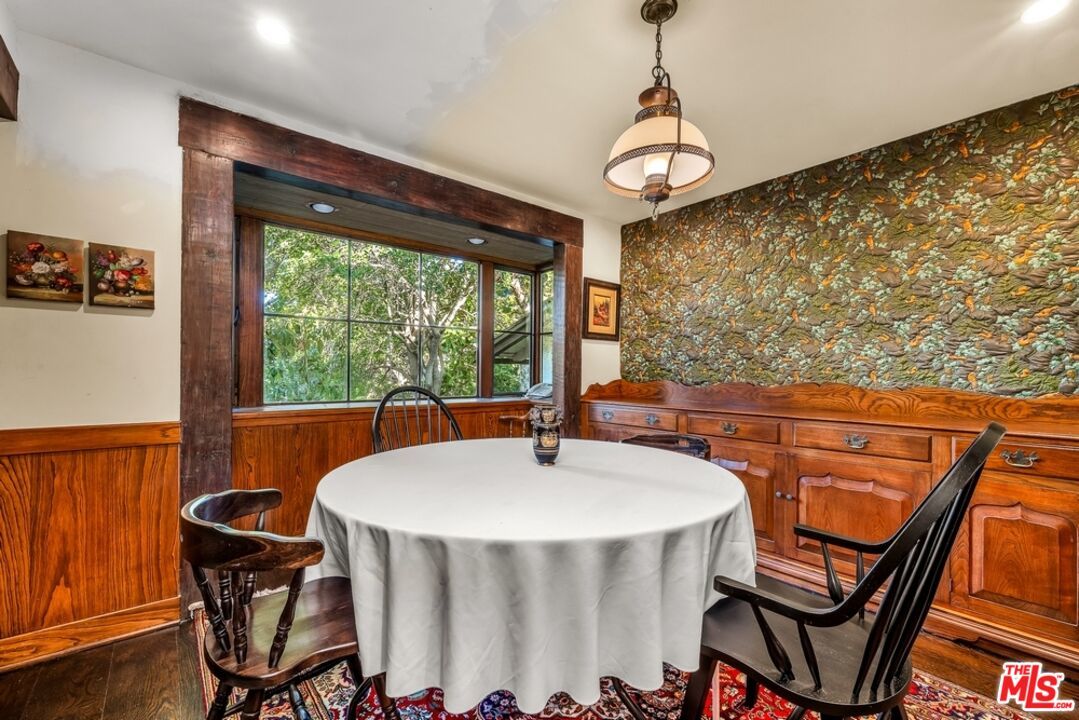 829 Whittier Drive - 1 property image