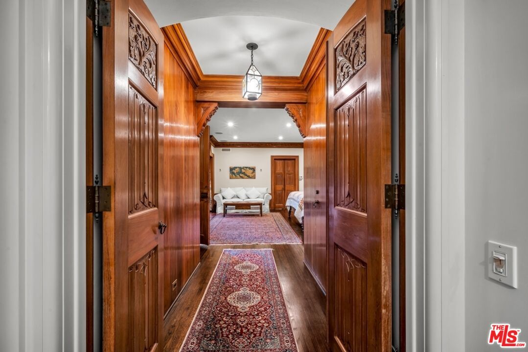 829 Whittier Drive - 1 property image