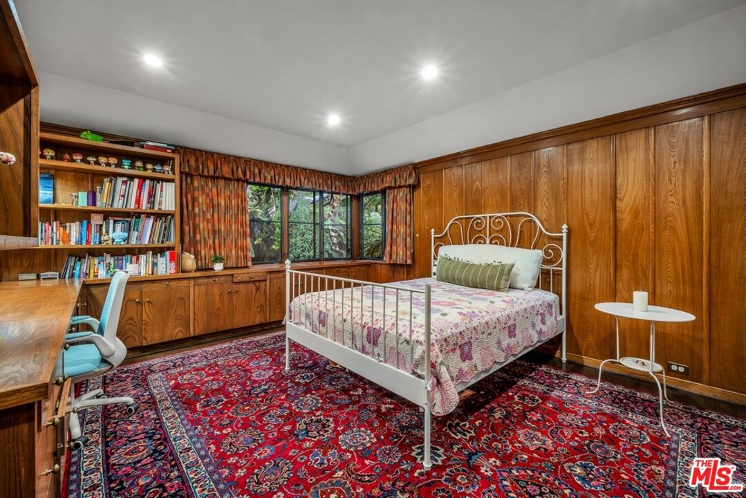829 Whittier Drive - 1 property image