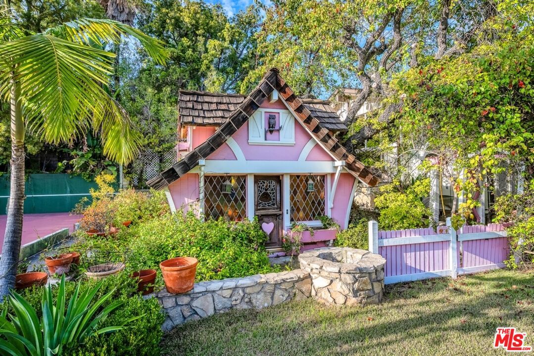829 Whittier Drive - 1 property image