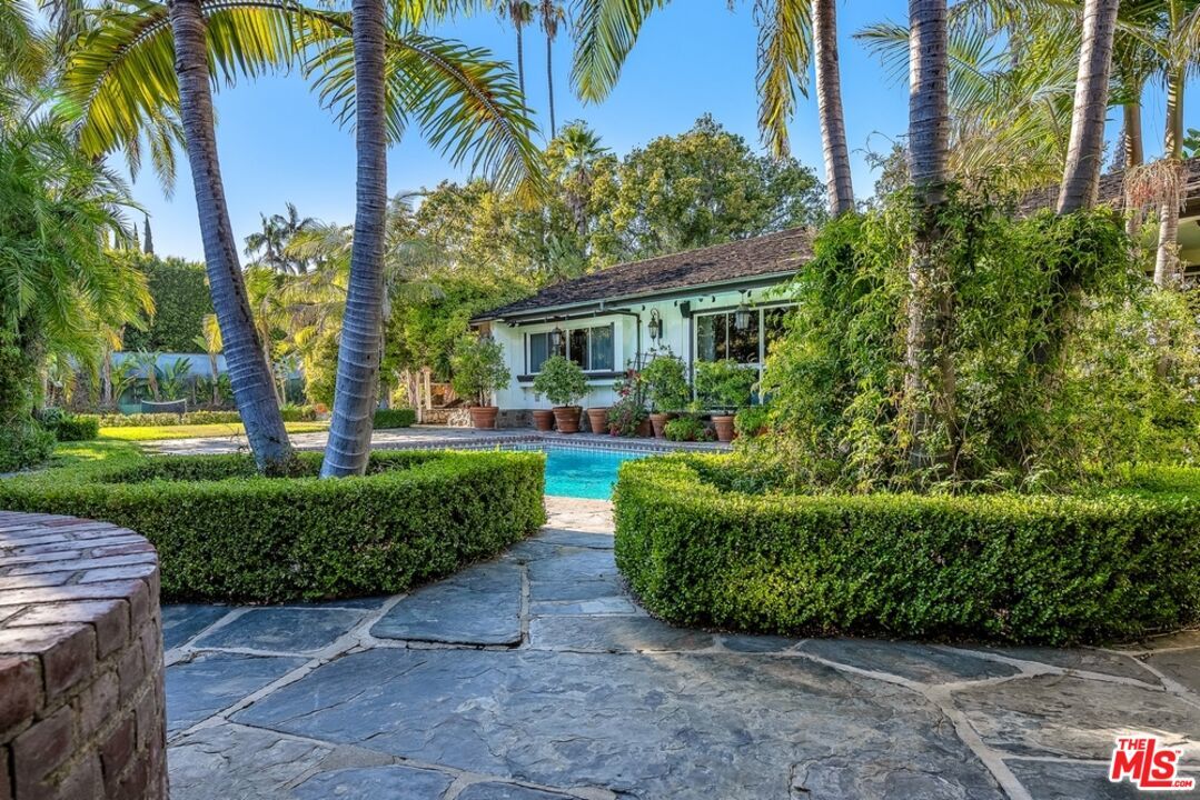 829 Whittier Drive - 1 property image