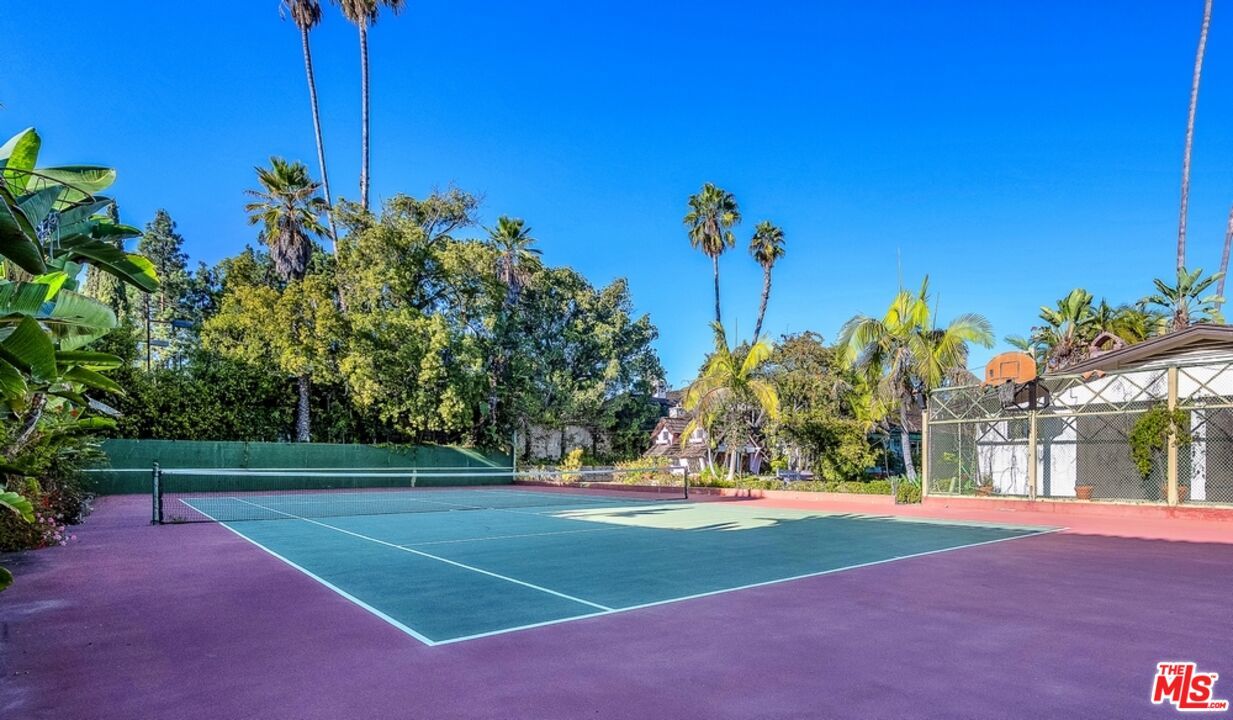 829 Whittier Drive - 1 property image