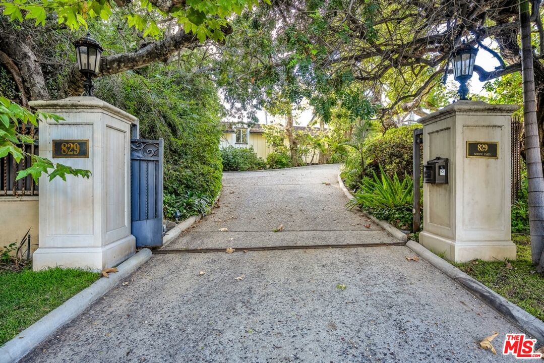 829 Whittier Drive - 1 property image
