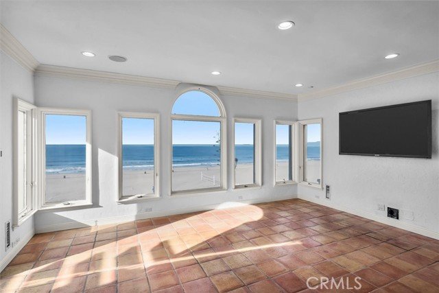 1500 North The Strand - 1 property image